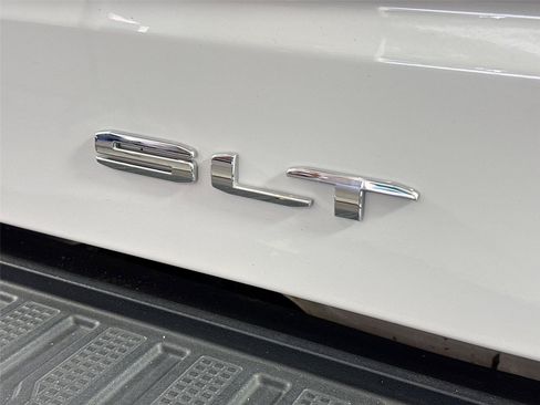 Used 2025 GMC Sierra 1500 SLT AWD/4WD image 15