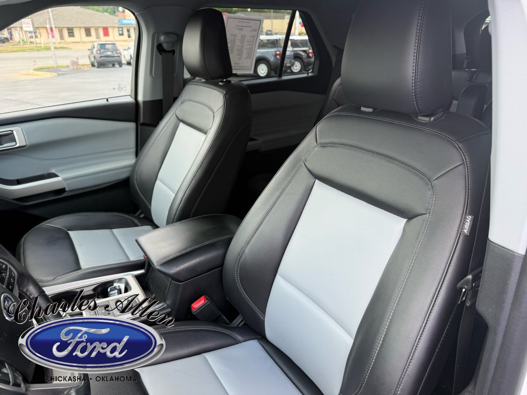 Used 2023 Ford Explorer XLT w/ Equipment Group 202A AWD/4WD image 9