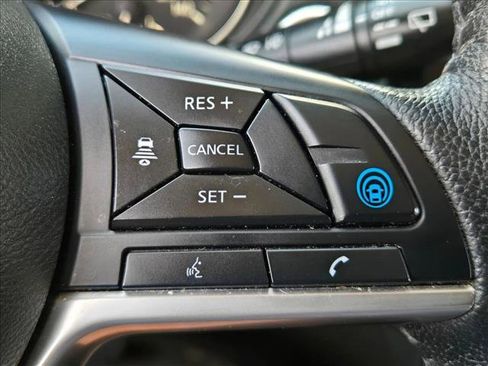 Used 2019 Nissan Rogue SL FWD image 13