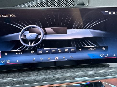 New 2025 BMW 740i image 25