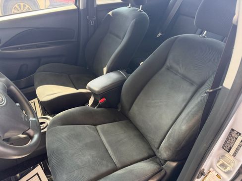Used 2012 Toyota Yaris Sedan FWD image 6