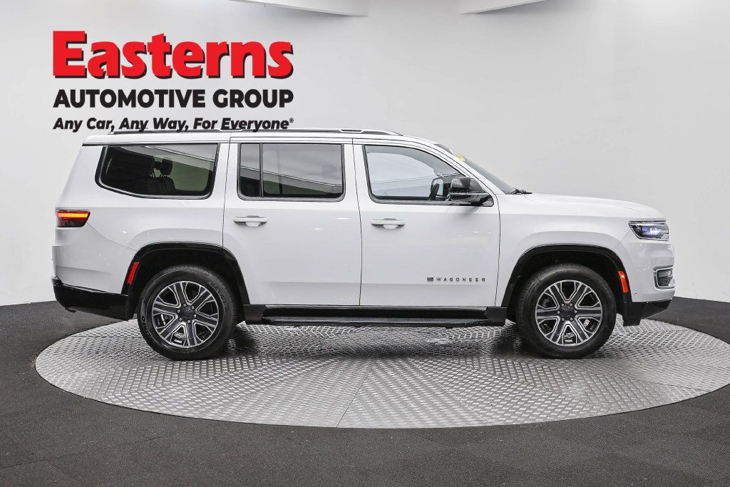 Used 2024 Jeep Wagoneer Series II w/ Flexible Seating Group RWD image 6