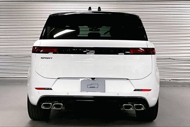New 2026 Land Rover Range Rover Sport Dynamic SE AWD/4WD image 5