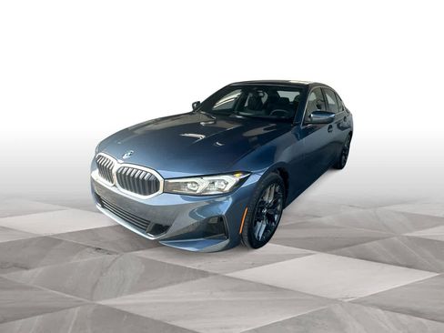 Used 2025 BMW 330i Sedan RWD image 4