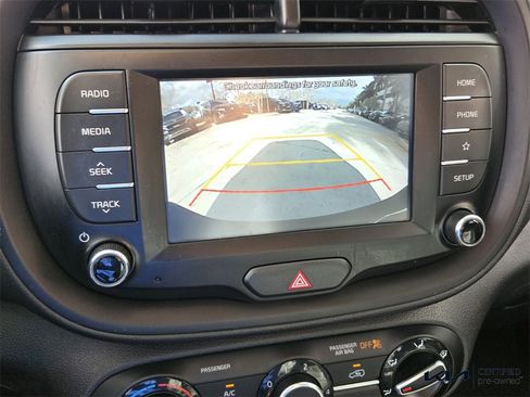 Certified 2021 Kia Soul S image 24