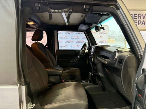 Used 2013 Jeep Wrangler Sport image 39