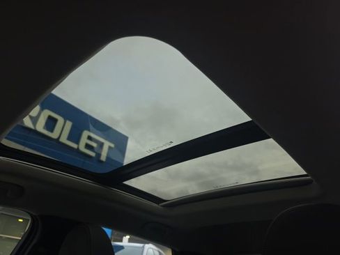 Used 2023 Chevrolet Bolt EUV Premier w/ Sun & Sound Package image 31