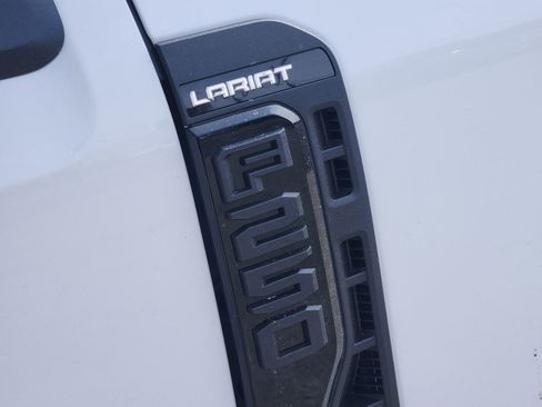 New 2026 Ford F250 Lariat w/ Black Appearance Package image 12