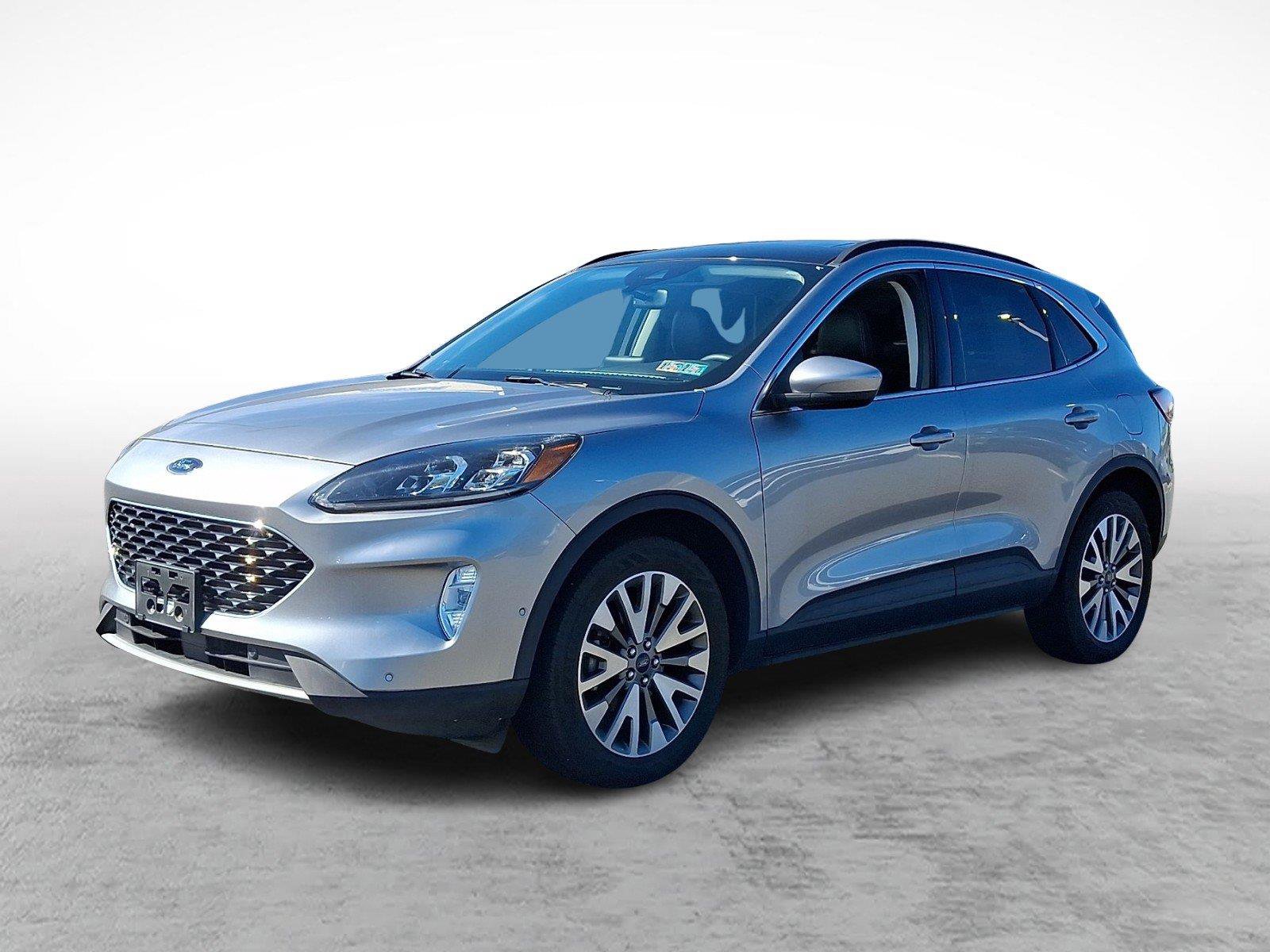 Used 2022 Ford Escape Titanium AWD/4WD image 3