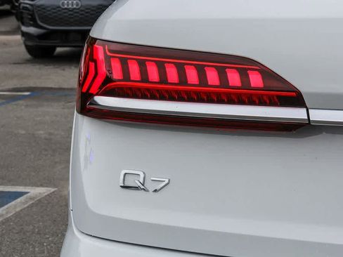 Used 2023 Audi Q7 Premium w/ Towing Package image 11