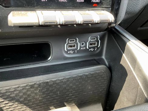Used 2023 RAM 1500 Big Horn AWD/4WD image 14