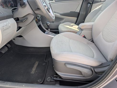 Used 2016 Hyundai Accent SE w/ Option Group 02 FWD image 14