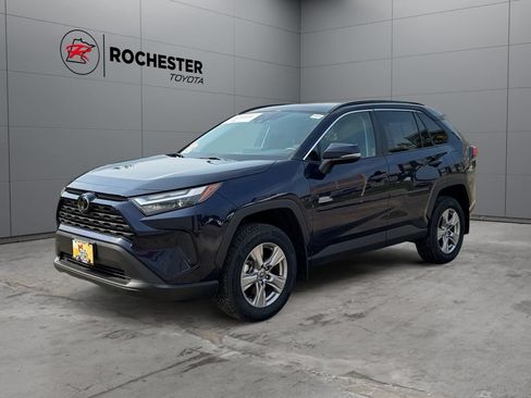Certified 2022 Toyota RAV4 XLE w/ Convenience Package AWD/4WD image 7