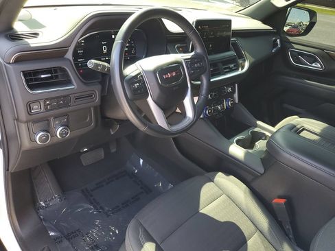 Used 2023 GMC Yukon XL SLE RWD image 6