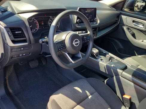 Certified 2024 Nissan Rogue SV FWD image 21