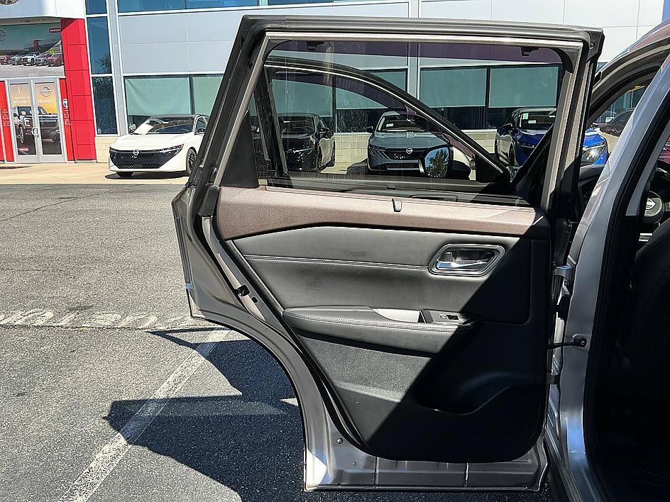 Certified 2022 Nissan Rogue SL w/ SL Premium Package FWD image 24