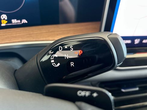New 2026 Volkswagen Tiguan SEL R-Line AWD/4WD image 28