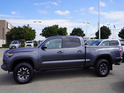 Used 2023 Toyota Tacoma TRD Off-Road AWD/4WD image 6