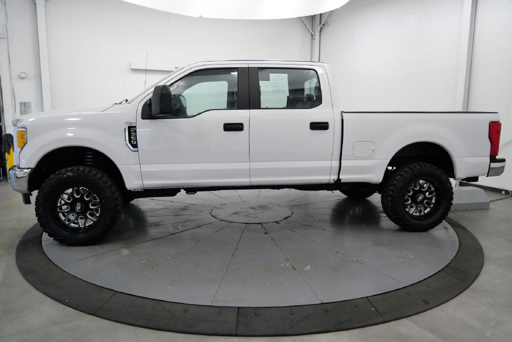 Used 2017 Ford F350 XL AWD/4WD image 5