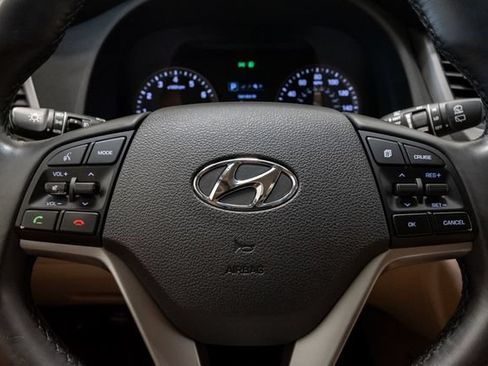 Used 2018 Hyundai Tucson Value w/ Cargo Package FWD image 12