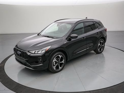 Certified 2023 Ford Escape ST-Line Select w/ Tech Pack #2 AWD/4WD image 8