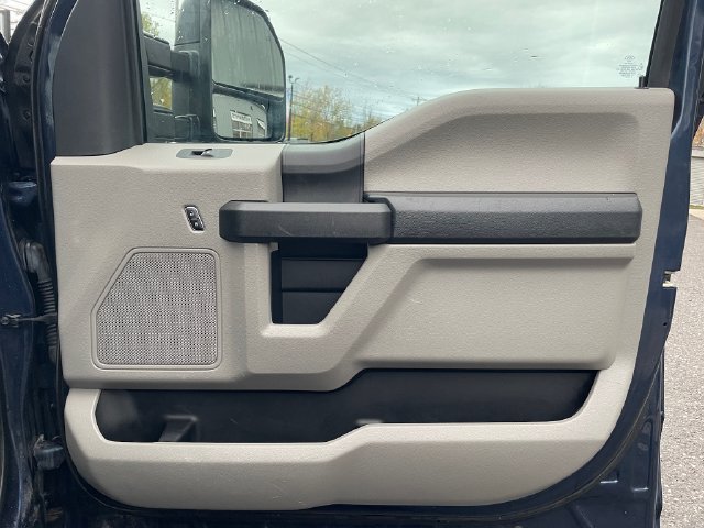 Used 2018 Ford F250 XL w/ Power Equipment Group AWD/4WD image 9