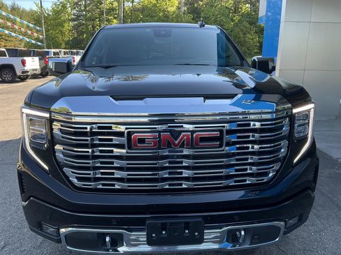 Used 2023 GMC Sierra 1500 Denali w/ Denali Reserve Package AWD/4WD image 2