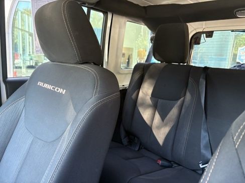 Used 2016 Jeep Wrangler Unlimited Rubicon w/ Connectivity Group image 21