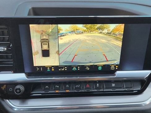 Used 2023 Chevrolet Silverado 1500 High Country w/ High Country Premium Package image 6