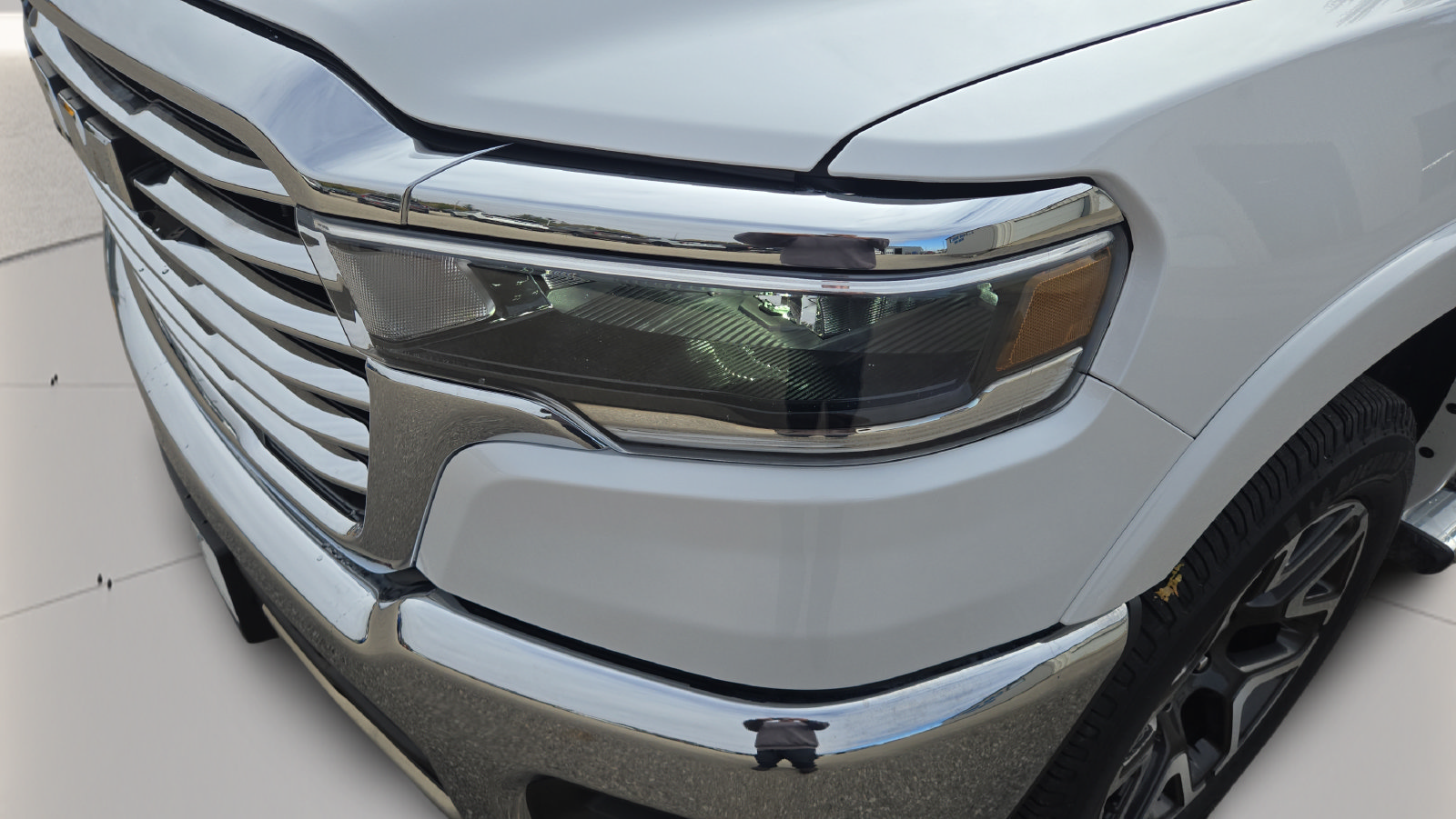 Used 2025 RAM 1500 Laramie w/ Trailer Tow Group AWD/4WD image 35