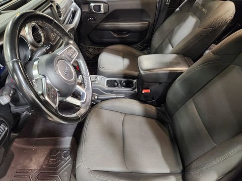 Used 2021 Jeep Gladiator Overland image 31