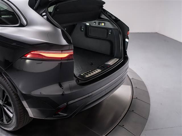 New 2025 Jaguar F-PACE R-Dynamic S AWD/4WD image 32