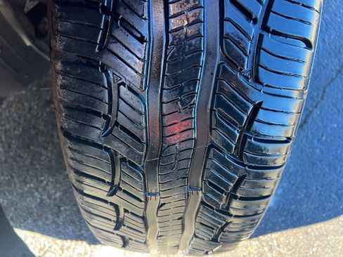 Used 2018 Buick Enclave Essence image 33