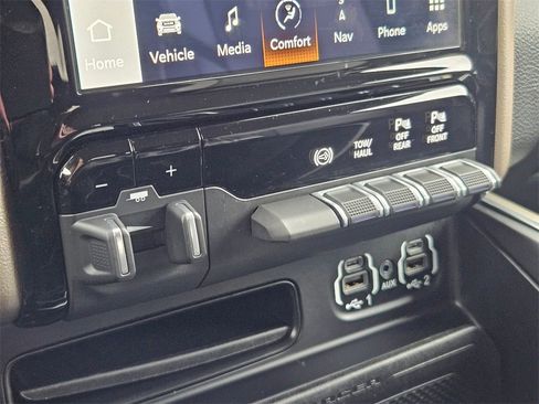 Certified 2022 RAM 2500 Laramie image 24