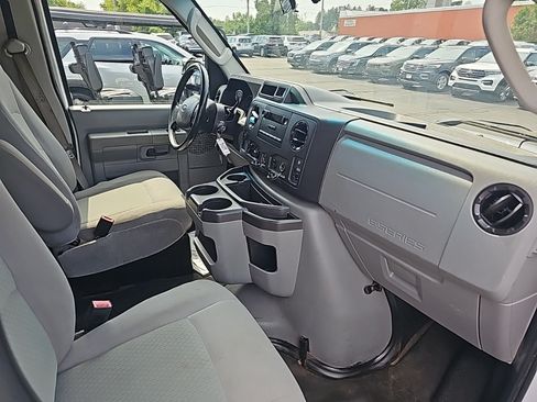 Used 2014 Ford E-250 and Econoline 250 w/ Power Group RWD image 13
