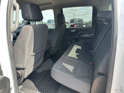 Used 2023 Chevrolet Silverado 3500 LT AWD/4WD image 11