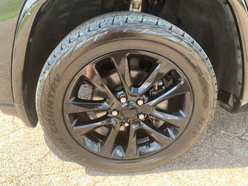 Used 2020 Jeep Grand Cherokee Altitude AWD/4WD image 34
