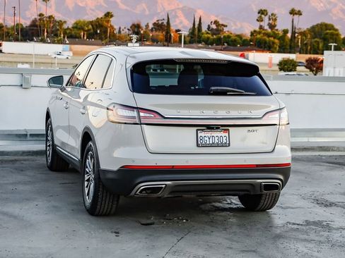 Used 2019 Lincoln Nautilus Select image 7