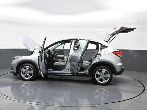 Used 2019 Honda HR-V LX image 31