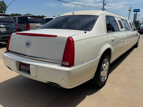 Used 2009 Cadillac DTS Limousine FWD image 7