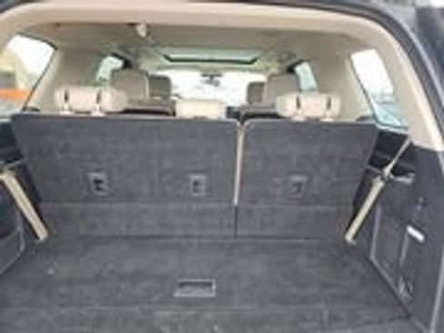 Used 2022 Ford Expedition Limited image 22