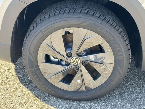 New 2025 Volkswagen Taos S FWD image 7