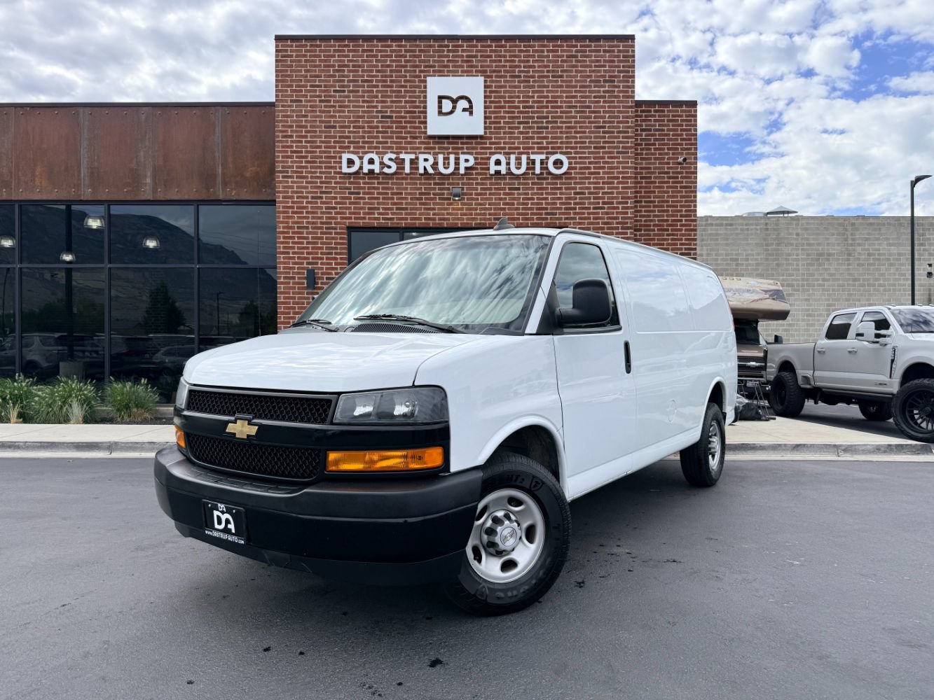 Used 2023 Chevrolet Express 2500 w/ Driver Convenience Package RWD image 1