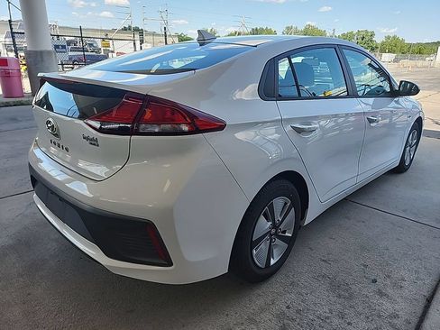 Used 2020 Hyundai Ioniq Blue FWD image 4