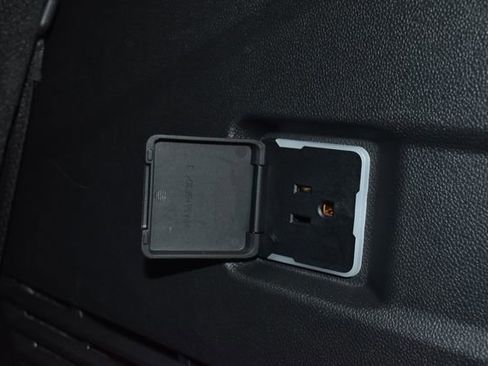 Used 2025 Chevrolet Tahoe Z71 image 37