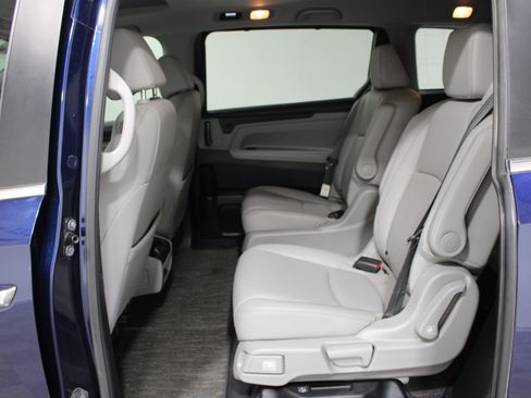Used 2024 Honda Odyssey EX-L image 19