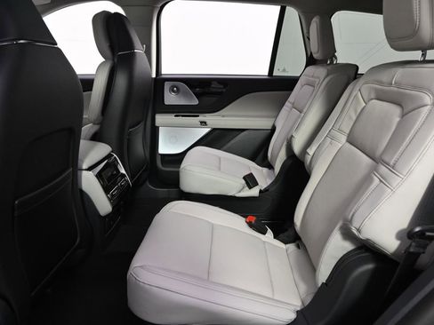 New 2026 Lincoln Aviator Reserve image 22
