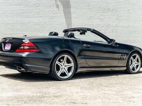 Used 2011 Mercedes-Benz SL 550 image 42