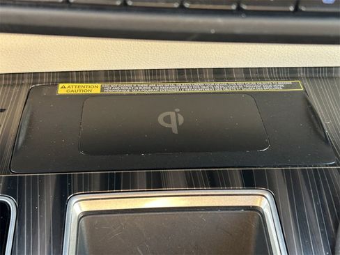 Used 2023 Toyota Sienna Platinum image 35