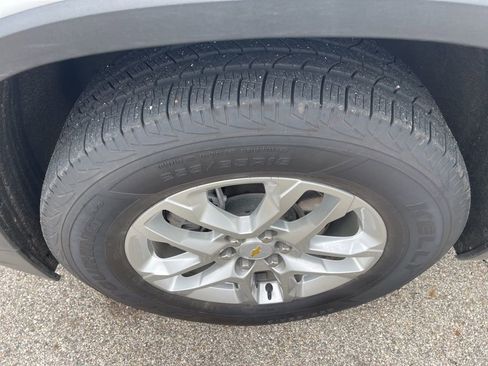 Used 2022 Chevrolet Traverse LS image 20